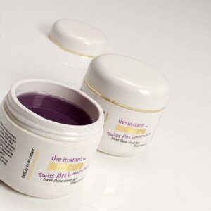 Instant Pedicure treats those tired feet in just 60 seconds. This Dead Sea salt scrub is a natural