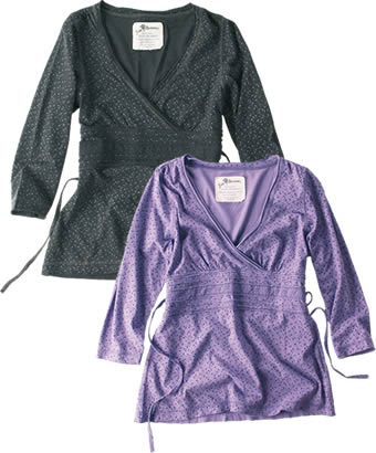 Great colours with a delicate print make this one of our perfect tops to mix things up with. The abi