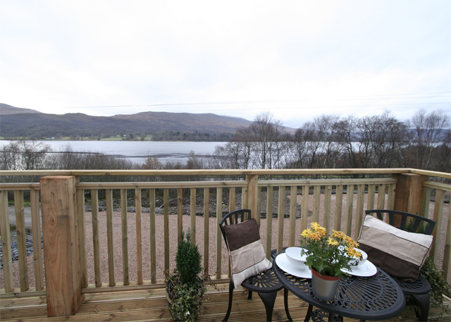 Unbranded Jacobite Hideaway