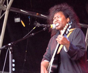 Unbranded Joan Armatrading / Joan Armatrading en Band in de Boerderij