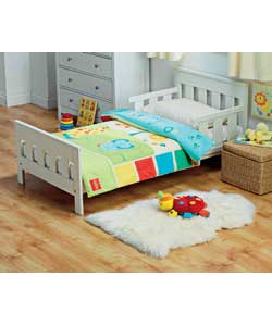 Junior bed.Maximum weight of child this bed is suitable for 70kg.Cot outer dimensions (L)146.5, (W)7