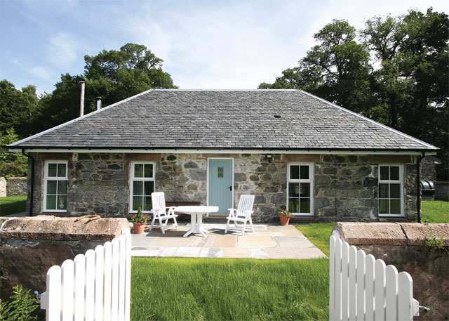 Unbranded Kennels Bothy