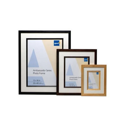 Kenro Ambassador frames are an attractive way to show your best photographs. They can be hung either