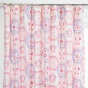 These pencil pleat curtains have a hexagon printed design featuring a heart and flower pattern. Ther