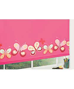 70 polyester, 30 cotton.Side winder action.Sponge clean only.Can be trimmed to size.Complete with fi