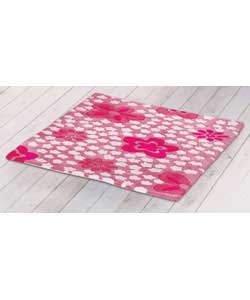 100 acrylic with cotton backing.Ends and edges bound.Surface shampoo only.Suitable for all types of 