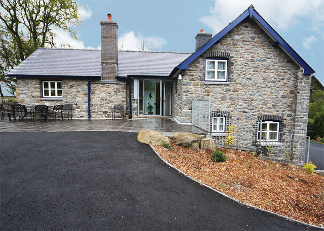 Unbranded Lane Cottage