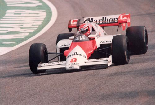 Lauda McLaren MP4/2 #8 Heading Left Photo (20cm x 30cm)