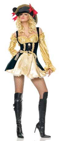 This is a really glamourous dress for a pirate wench isn`t it? You`ll look more like the Captain in 
