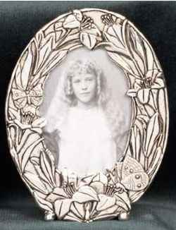 designed primarily for rubber powered operation