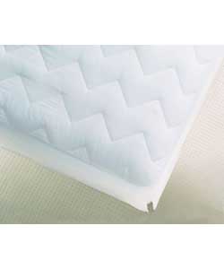 Specially treated hollowfibre filling provides protection against germs, bacteria and house