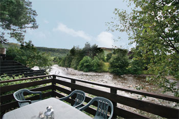 Unbranded Mallard Lodge