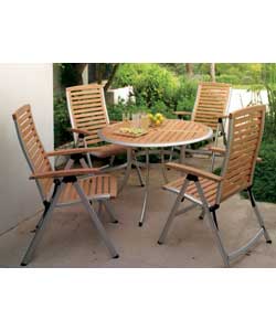 Table size, diameter 110cm. Multi-position chairs in wood and aluminium. Chair size (H)110, (W)100,
