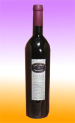 With a touch of oak maturation and the warm, peppery Shiraz produces a full flavoured, rich and