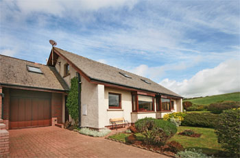 Unbranded Meadow View