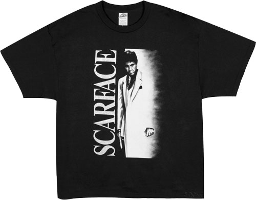 Calling all bad guys, celebrate the gangster classic with this iconic, monochrome movie T-Shirt.