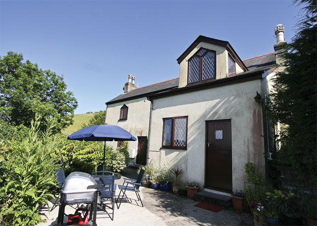 Unbranded Mesha Cottage