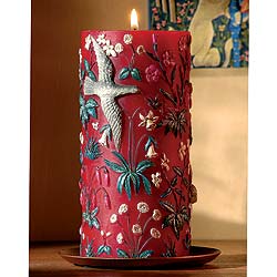 Hand-painted candle decorated with motifs from mille-fleurs tapestries