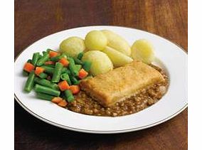 A tasty pie made with minced beef and onion topped with shortcrust pastry. Served with diced carrots, green beans and boiled potatoes.