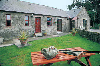 Unbranded Ministers Pool Lodge