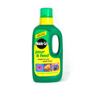 Unbranded Miracle-Gro Pour and Feed Plant Food  1 litre