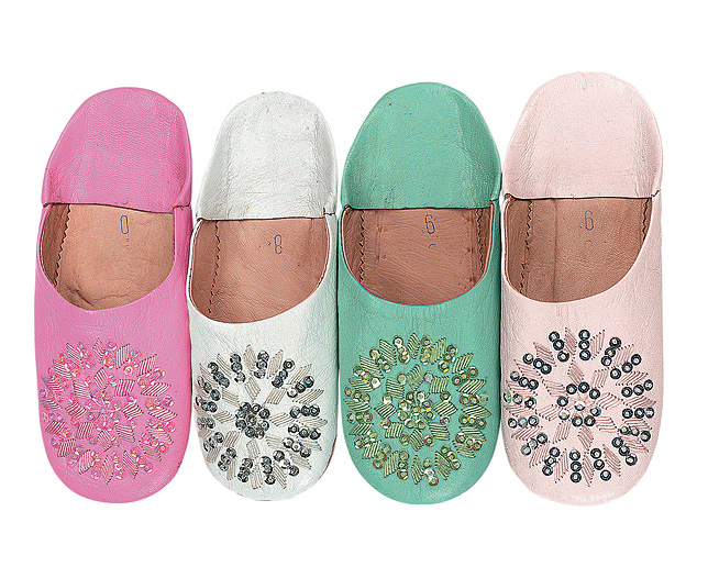 Handmade Moroccan Leather Babouches. Exotic leather slip-on house shoes, authentically made in Moroc