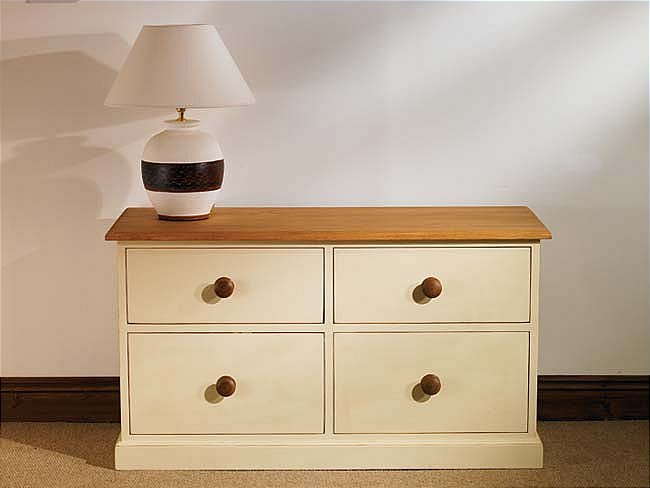 Unbranded Mottisfont Painted Long 4 Drawer Chest (Cream,