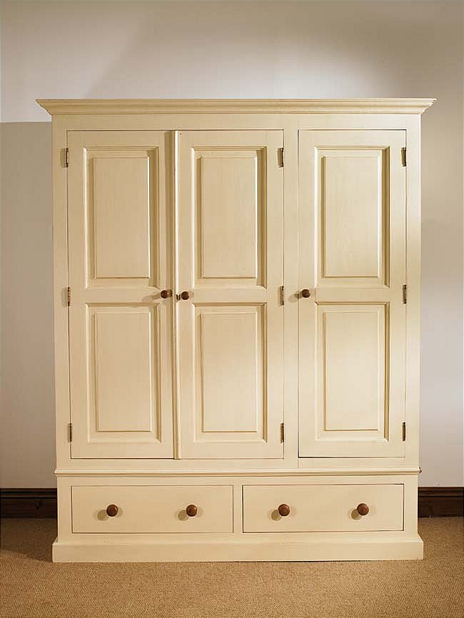Unbranded Mottisfont Painted Triple Wardrobe 2 Drawers