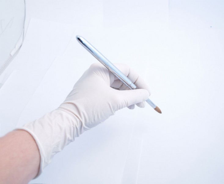 Allergy friendly glove. Extreme resistance against various chemicals.   Tested on personal with alle