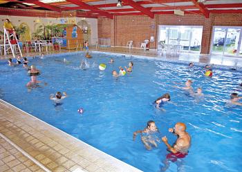 Unbranded New Beach Bronze Plus 3 Holiday Park