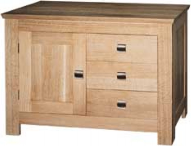 Unbranded New Court Oak Sideboard/Cupboard with 3 Drawers