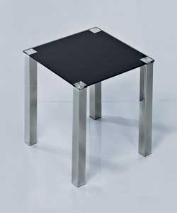 Size (L)50, (W)50, (H)50cm.Metal and black glass end table.Self assembly: 1 person recommended.