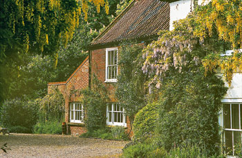 Unbranded Nutt Cottage