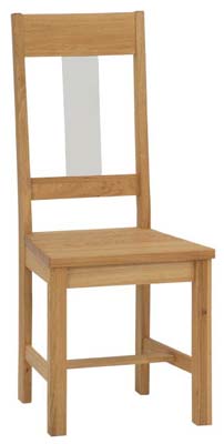 STYLISH CHAIR MADE FROM SOLID OAK AND OAK VENEER IN A NATURAL OIL FINISH FROM THE SPACE RANGE