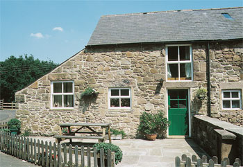 Unbranded Oaktree Cottage