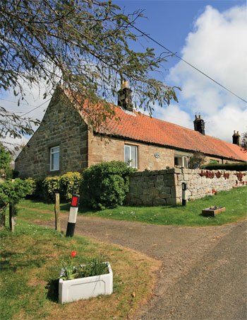 Unbranded Old Lyham Cottage