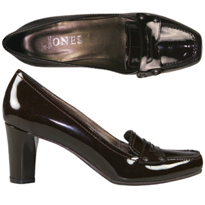 A very stylish heeled Loafer shoe from the Jones Bootmaker One range. With square toe and stitch det
