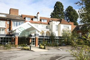 Unbranded Overnight Stay with Dinner at Regency Park Hotel