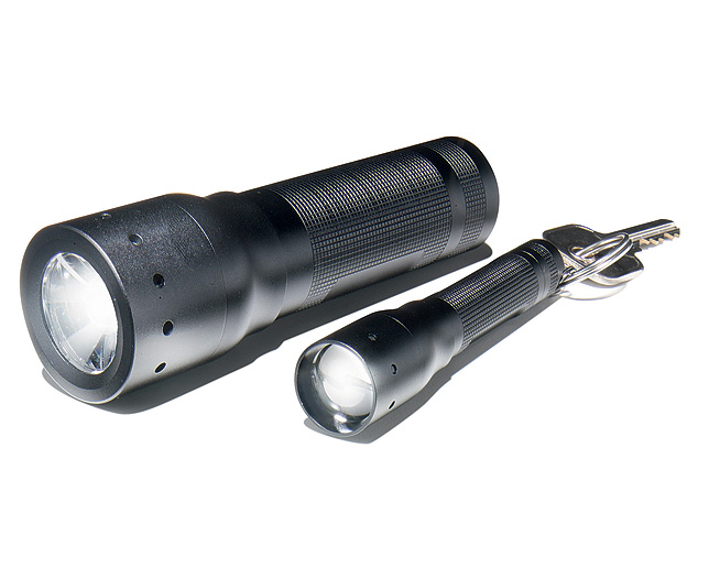 Unbranded P7 700ft Beam Torch with Free Keyring Torch