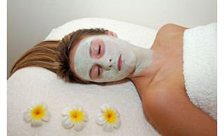 Unbranded Pamper Treat at Hillmotts Luxury Retreat Special