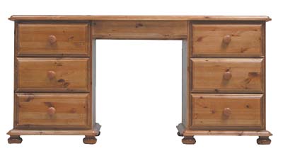 PINE DOUBLE PEDESTAL DRESSING TABLE.THE DRAWERS HAVE DOVETAILED JOINTS WITH TONGUE AND GROOVED