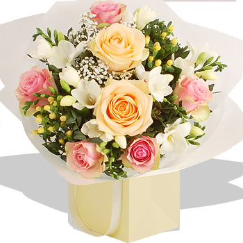 Unbranded Pastel Rose Gift Bag - flowers