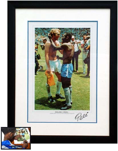Unbranded Pelandeacute; - Bobby Moore framed 1970 World Cup photo signed by Pele
