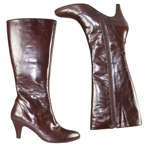 A classic knee length boot from Jones Bootmaker. Features Almond shaped toe, small hidden gusset to 