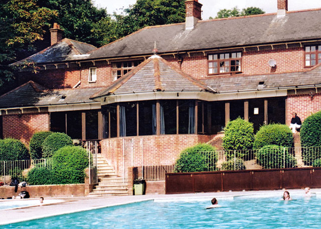 Unbranded Peregrine Holiday Park