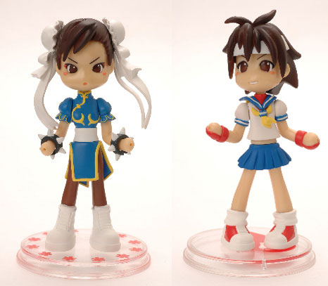 This is the special pinky st version of The king of fighters set and comes with two figures Chun-Li
