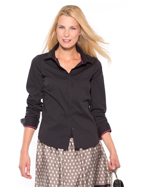 This must-have plain blouse looks good with everything. Contrasting taped edging inside the collar and buttoned cuffs. Button fastening under placket. Bust darts. Rounded hem. 68% cotton, 28% polyamide, 4% elastane. Easy care machine washable. Length