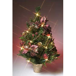 Stylish Christmas tree, easy to assemble and storePre decorated traditional Christmas decorationEleg