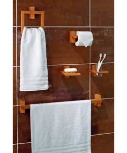 Solid oak accessory set.Comprises towel rail, toilet roll holder, toothbrush holder with glass. tumb