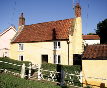 Unbranded Primrose Cottage